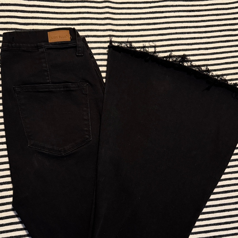 Judy Blue Women's Flare Black Stretch Jeans
